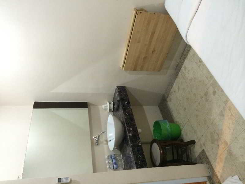 Hotel Zamburger Sg Bakap Kampong Gurun Buitenkant foto